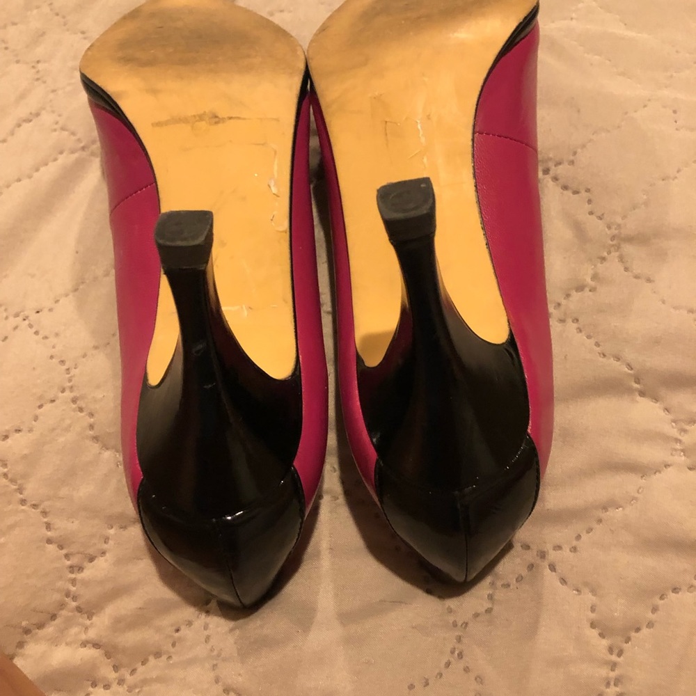 Shoes - Picture 4 of 6